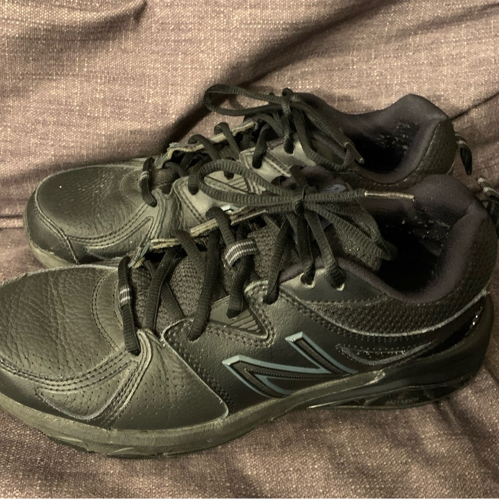 Womens Size 9 New Balance 857 V2 Cross Trainer Tennis Shoe black
